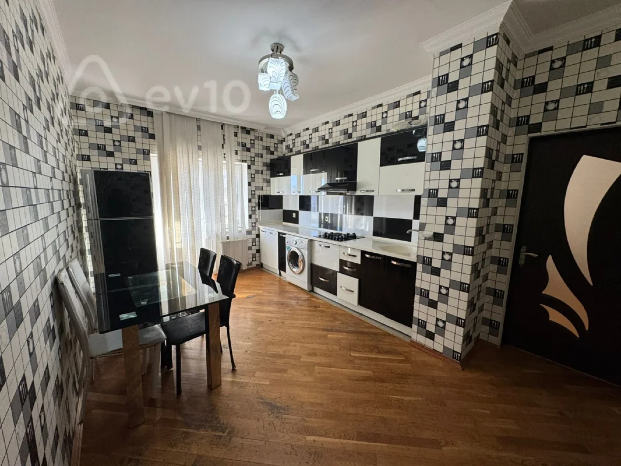 Kirayə verilir 3 otaqlı yeni tikili 100 m²