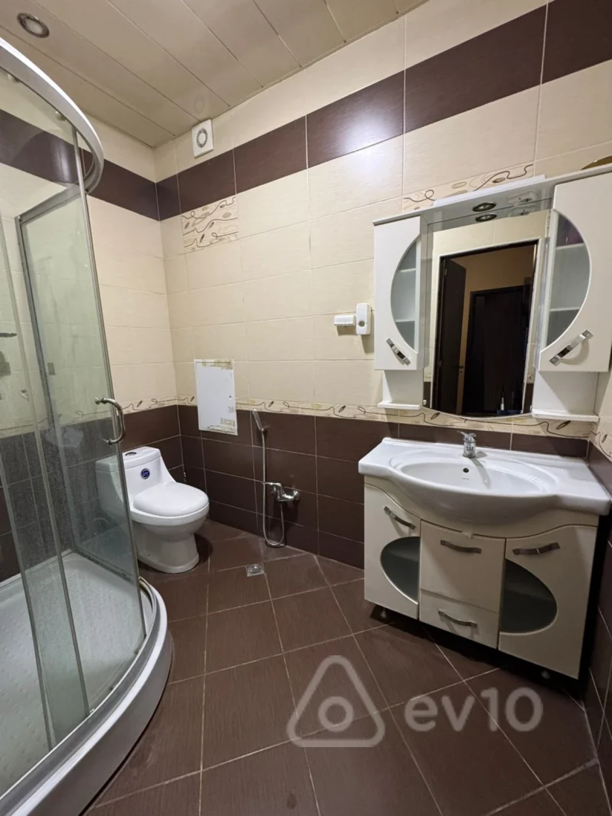 Kirayə verilir 3 otaqlı yeni tikili 100 m²