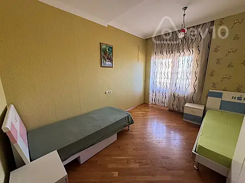 Kirayə verilir 3 otaqlı yeni tikili 100 m²