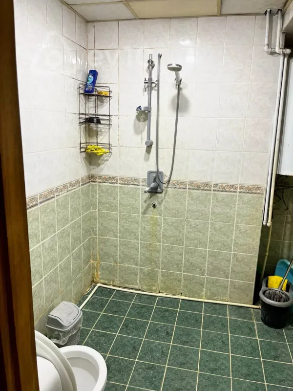 Kirayə verilir 2 otaqlı köhnə tikili 80 m²