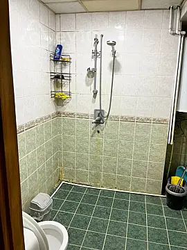 Kirayə verilir 2 otaqlı köhnə tikili 80 m²