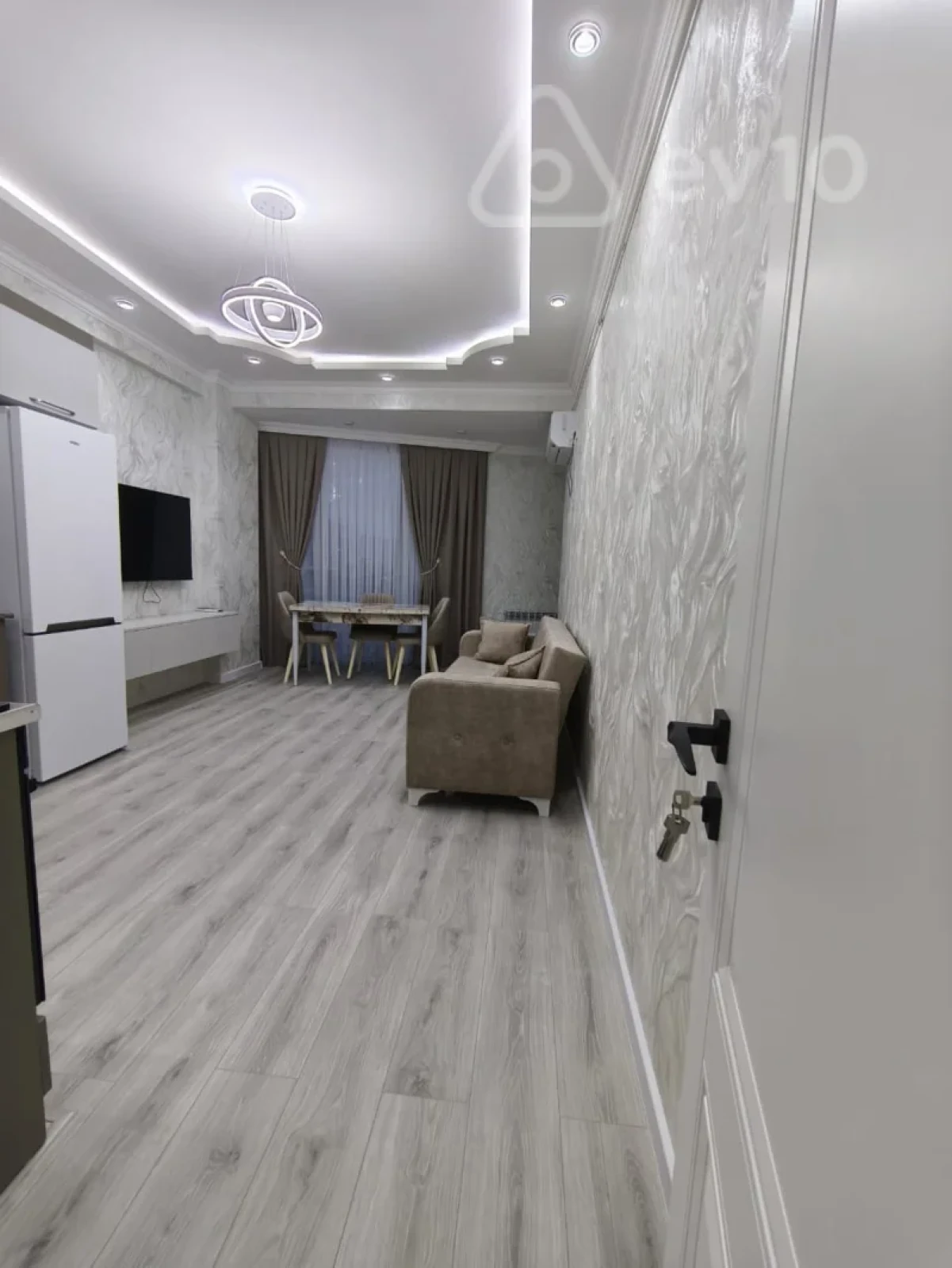 Kirayə verilir 2 otaqlı yeni tikili 66 m²