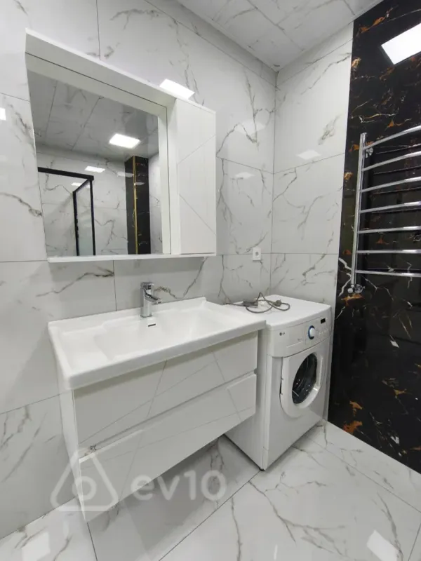 Kirayə verilir 2 otaqlı yeni tikili 66 m²