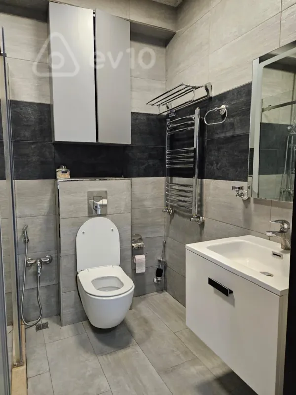 Kirayə verilir 2 otaqlı yeni tikili 66 m²