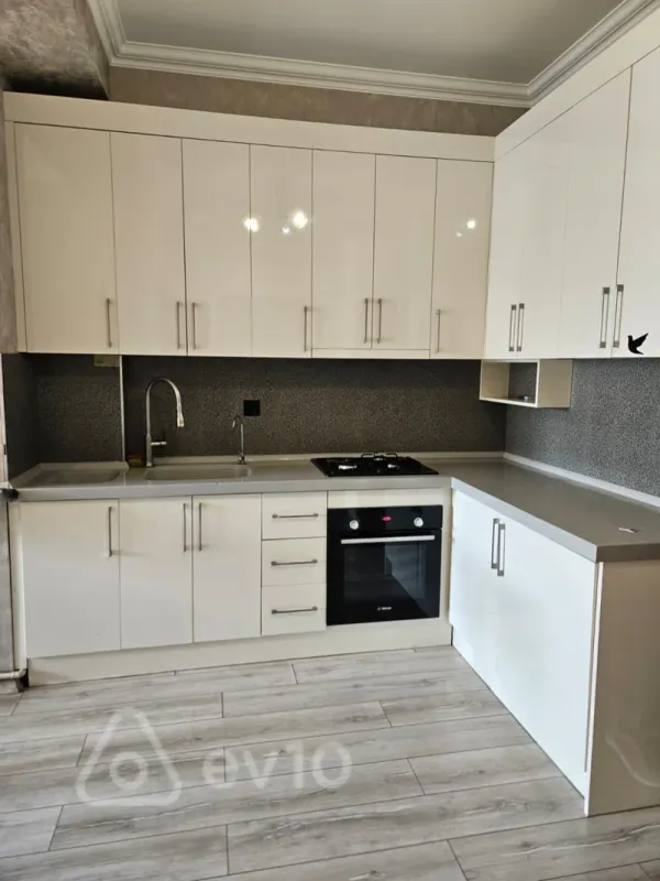 Kirayə verilir 2 otaqlı yeni tikili 66 m²