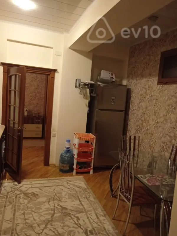 Kirayə verilir 2 otaqlı yeni tikili 100 m²