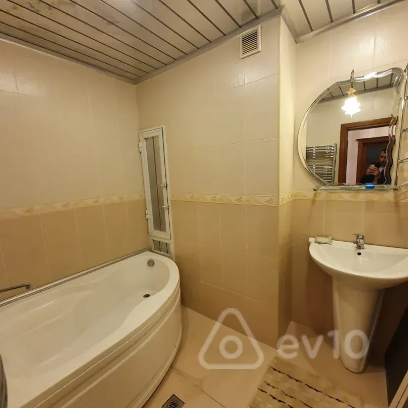 Kirayə verilir 2 otaqlı yeni tikili 100 m²