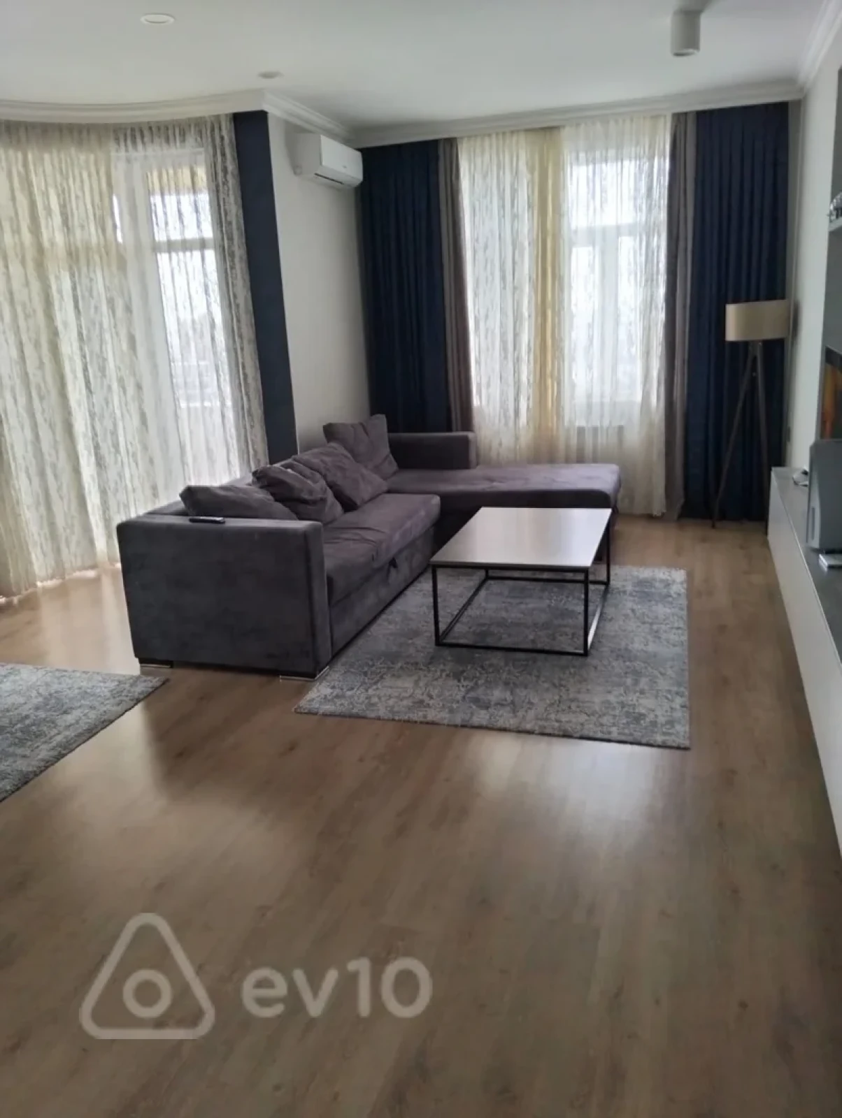 Satılır 3 otaqlı yeni tikili 123.1 m²