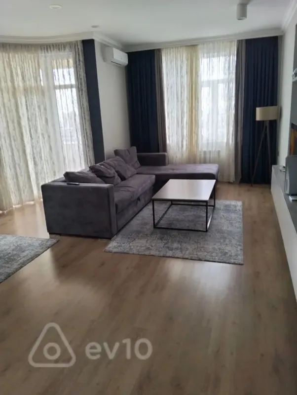 Satılır 3 otaqlı yeni tikili 123.1 m²