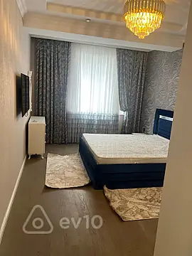 Kirayə verilir 4 otaqlı yeni tikili 160 m²