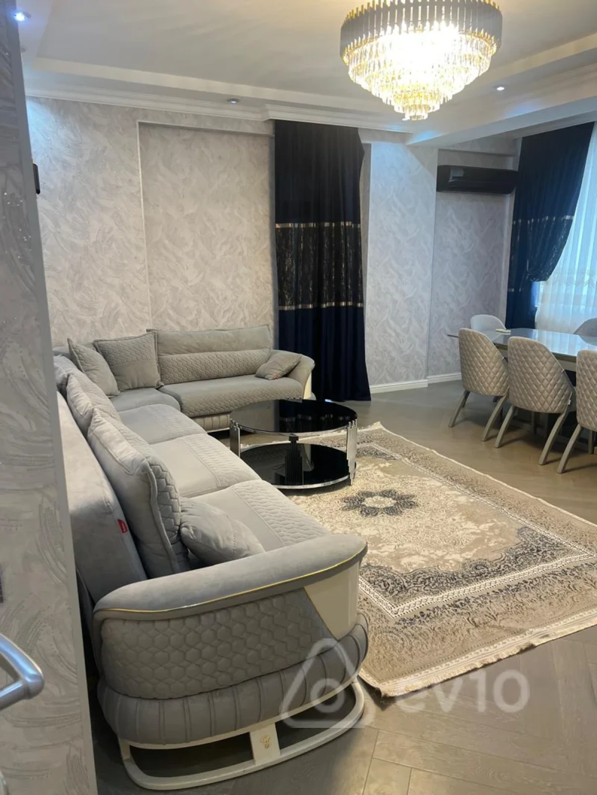 Kirayə verilir 4 otaqlı yeni tikili 160 m²