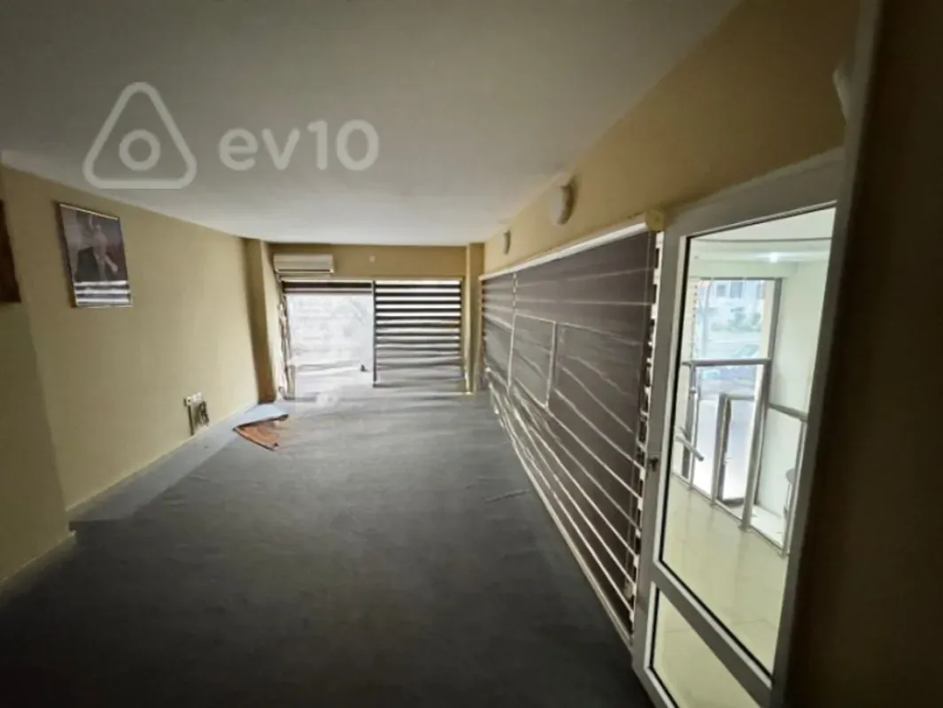 Kirayə verilir mənzil 320 m²