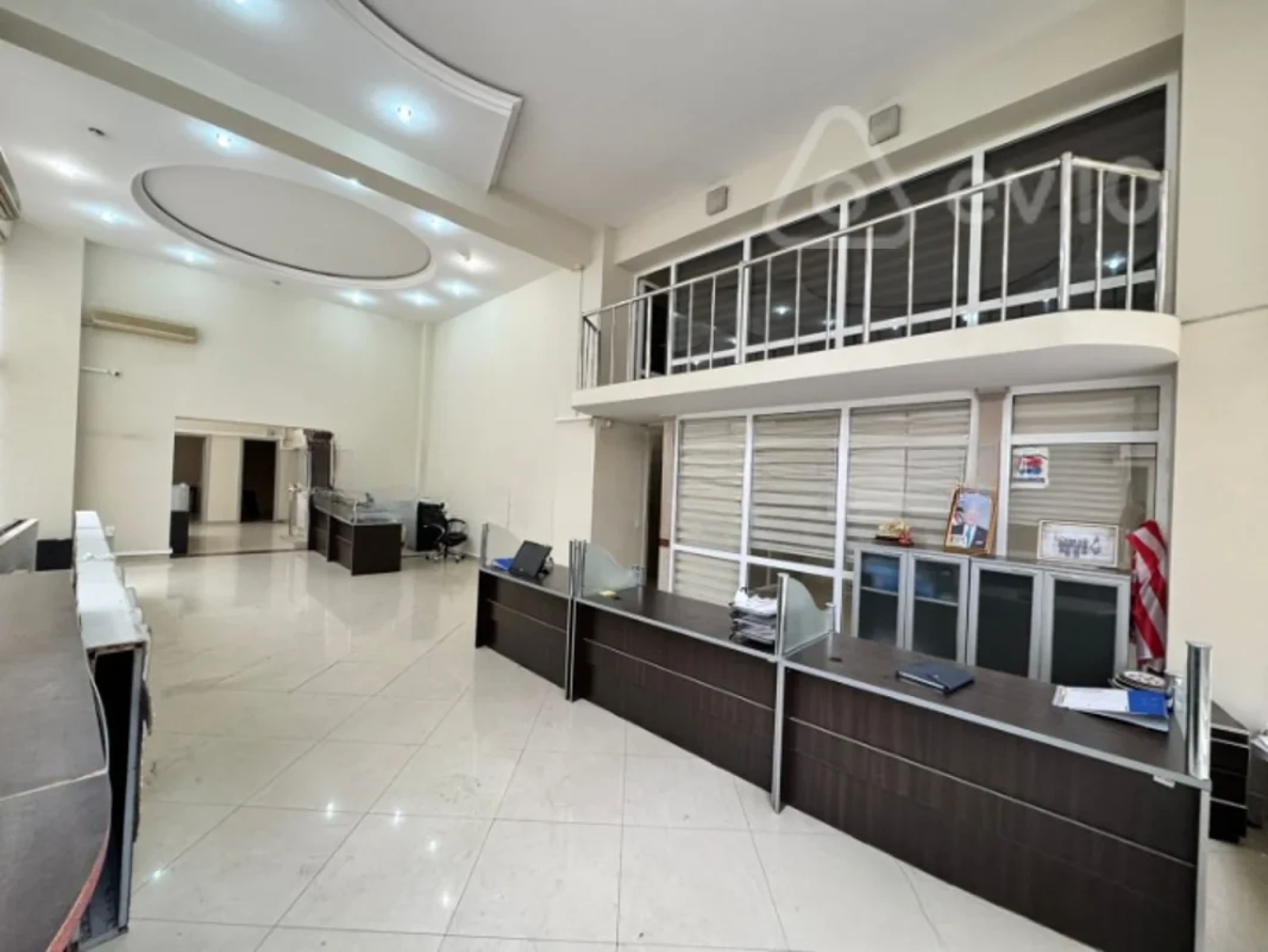 Kirayə verilir mənzil 320 m²