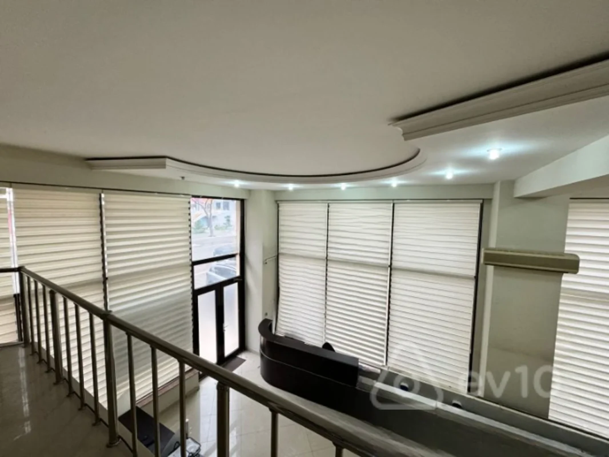 Kirayə verilir mənzil 320 m²