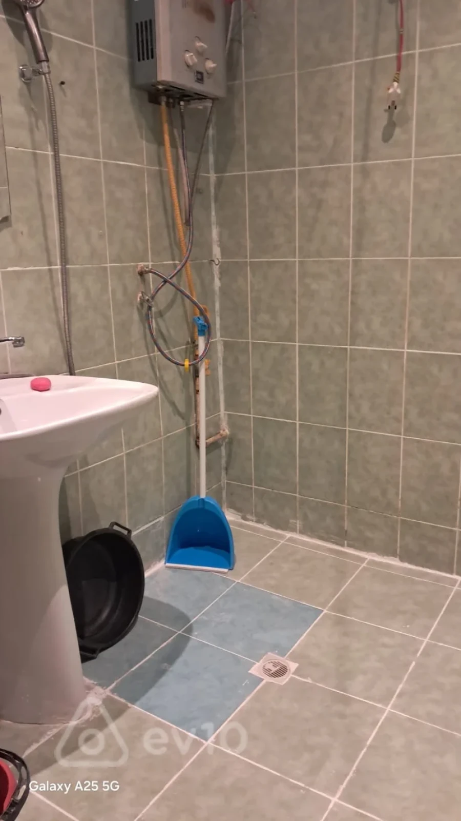 Kirayə verilir 2 otaqlı köhnə tikili 50 m²