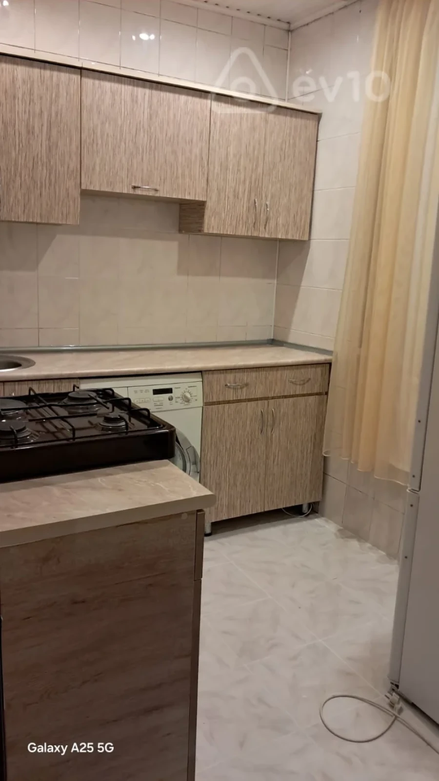 Kirayə verilir 2 otaqlı köhnə tikili 50 m²