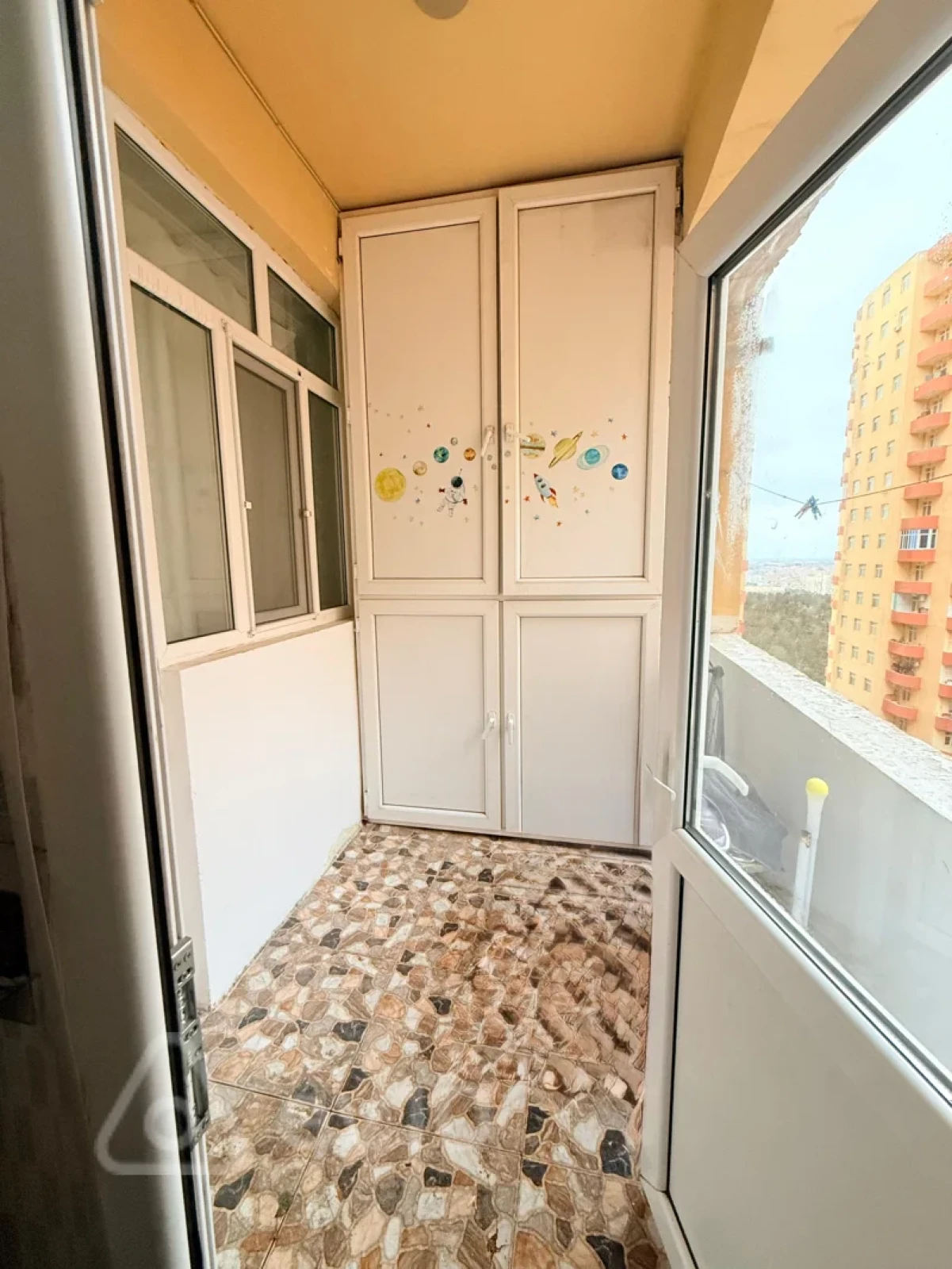 Satılır 2 otaqlı yeni tikili 64 m²
