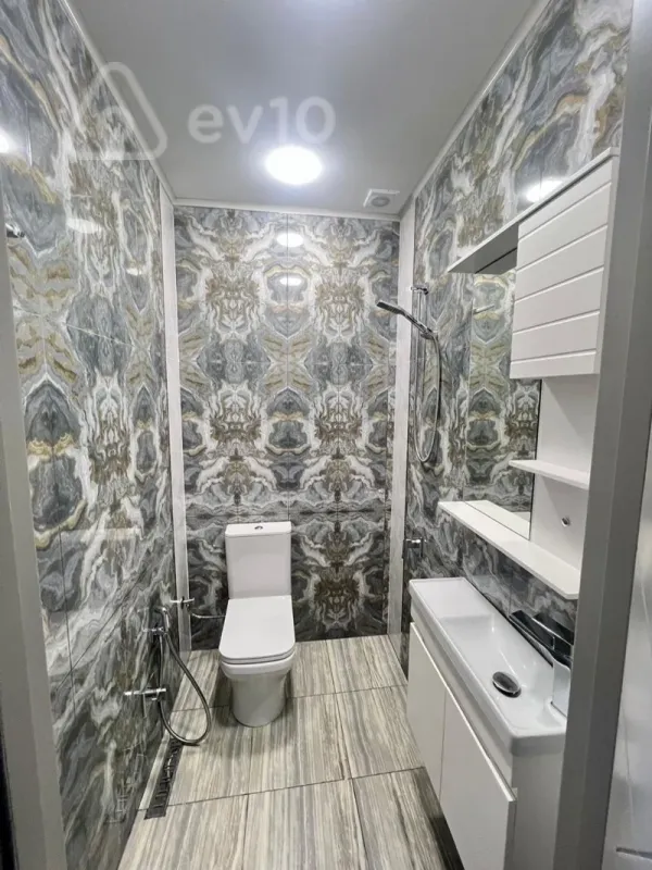 Satılır 3 otaqlı yeni tikili 100 m²