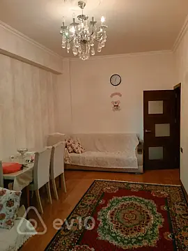 Kirayə verilir 2 otaqlı yeni tikili 60 m²