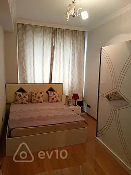Kirayə verilir 2 otaqlı yeni tikili 60 m²