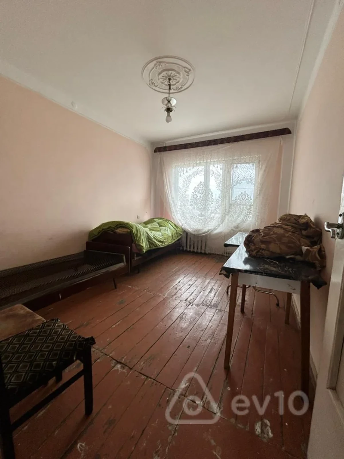 Satılır 3 otaqlı köhnə tikili 85 m²