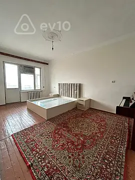 Satılır 3 otaqlı köhnə tikili 85 m²