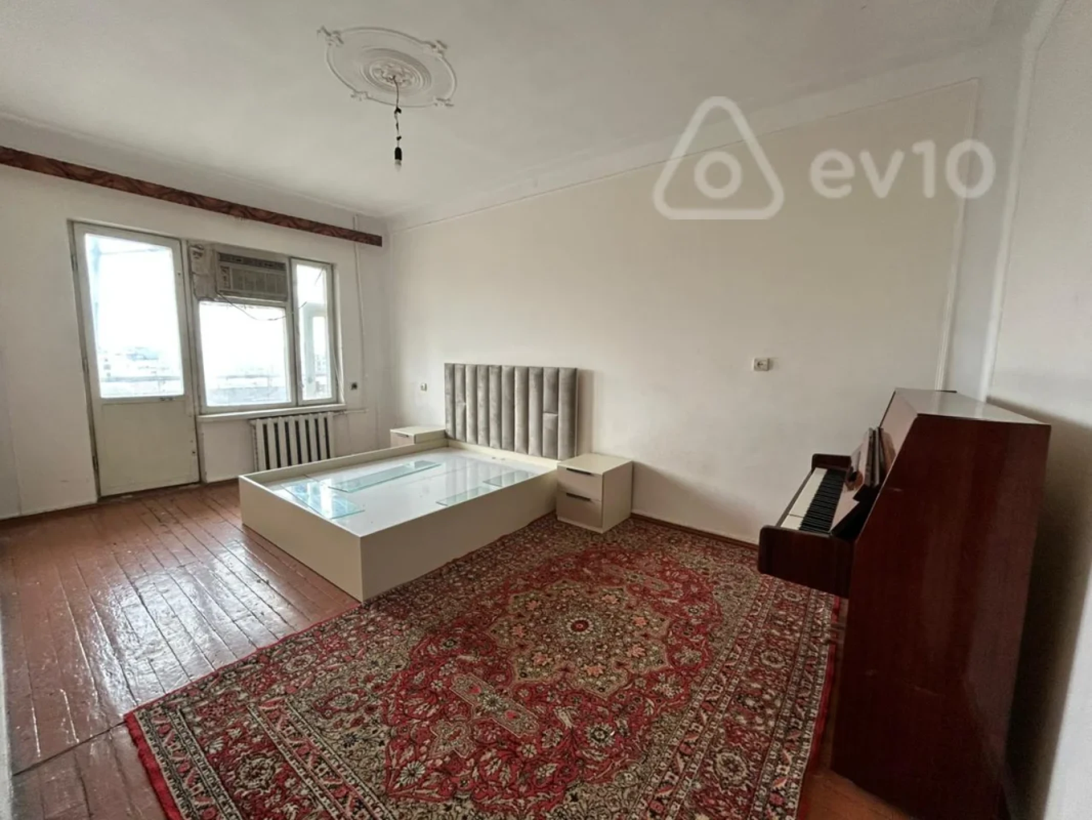 Satılır 3 otaqlı köhnə tikili 85 m²