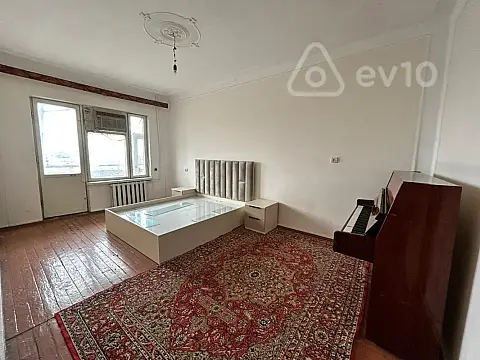 Satılır 3 otaqlı köhnə tikili 85 m²