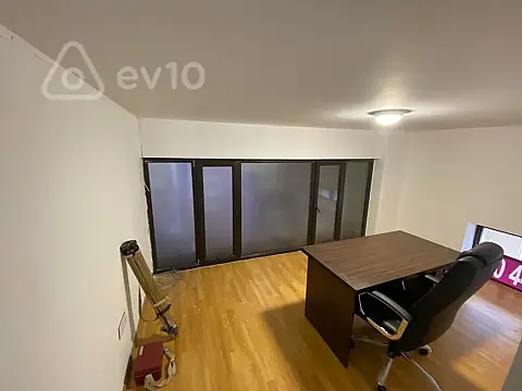 Kirayə verilir 5 otaqlı ofis 105 m²