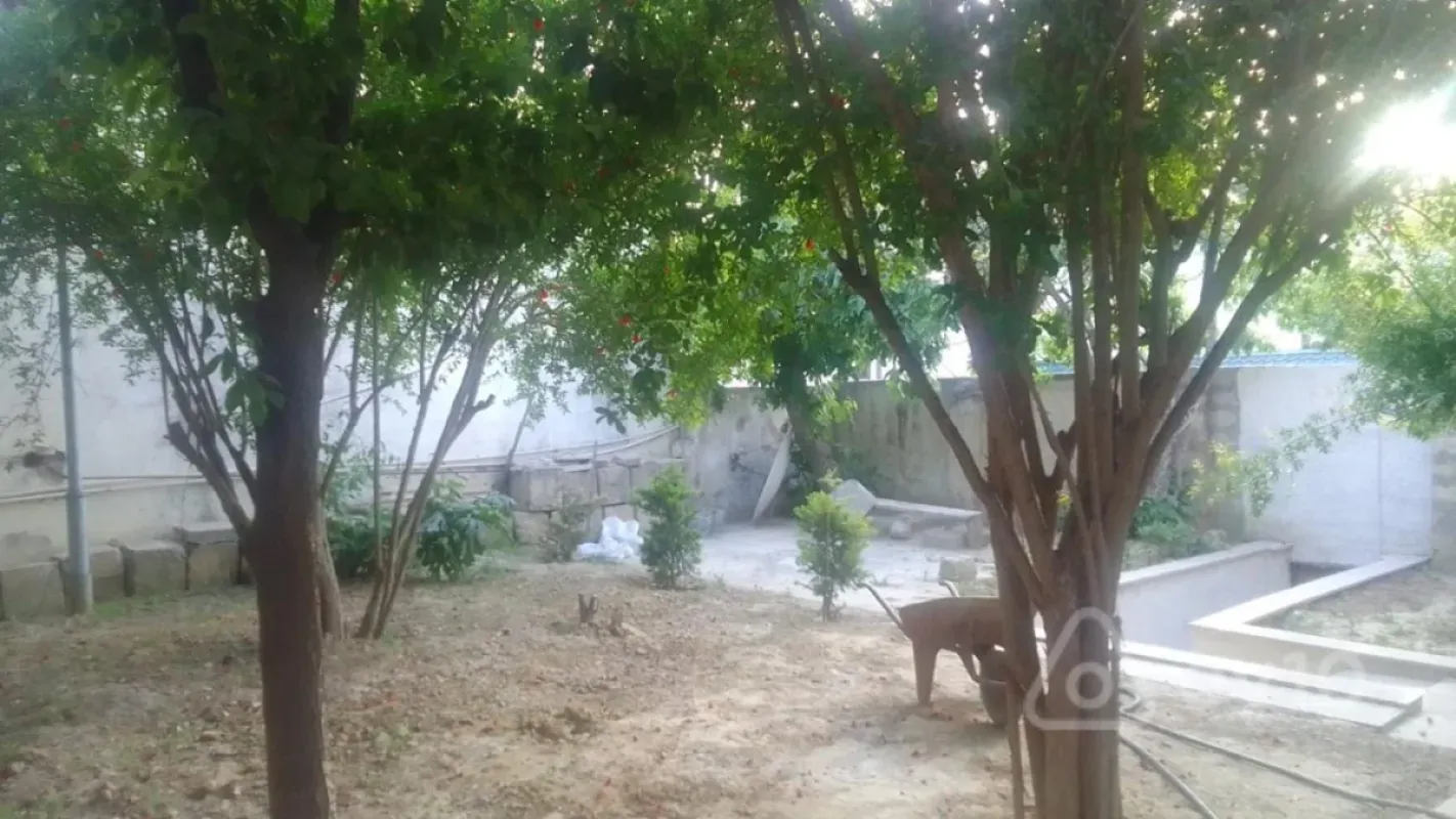 Kirayə verilir 2 otaqlı köhnə tikili 60 m²