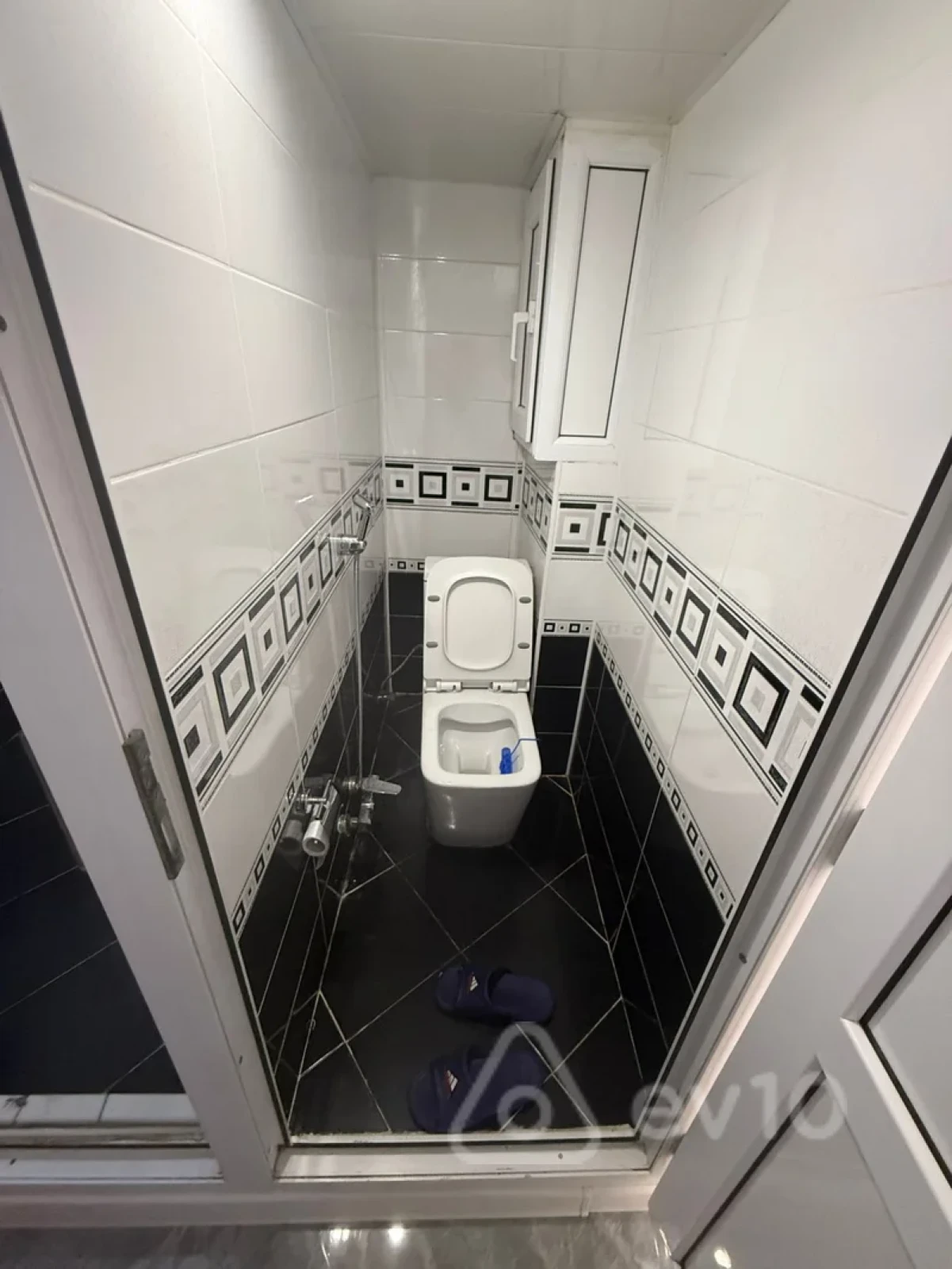 Kirayə verilir 3 otaqlı köhnə tikili 70 m²