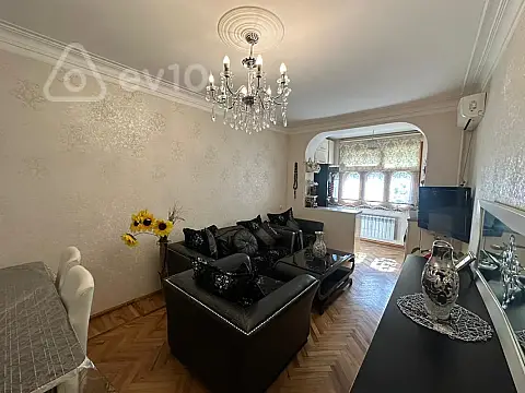 Satılır 3 otaqlı köhnə tikili 60 m² — Bakı, Nizami 3 otaq 60.00 m²