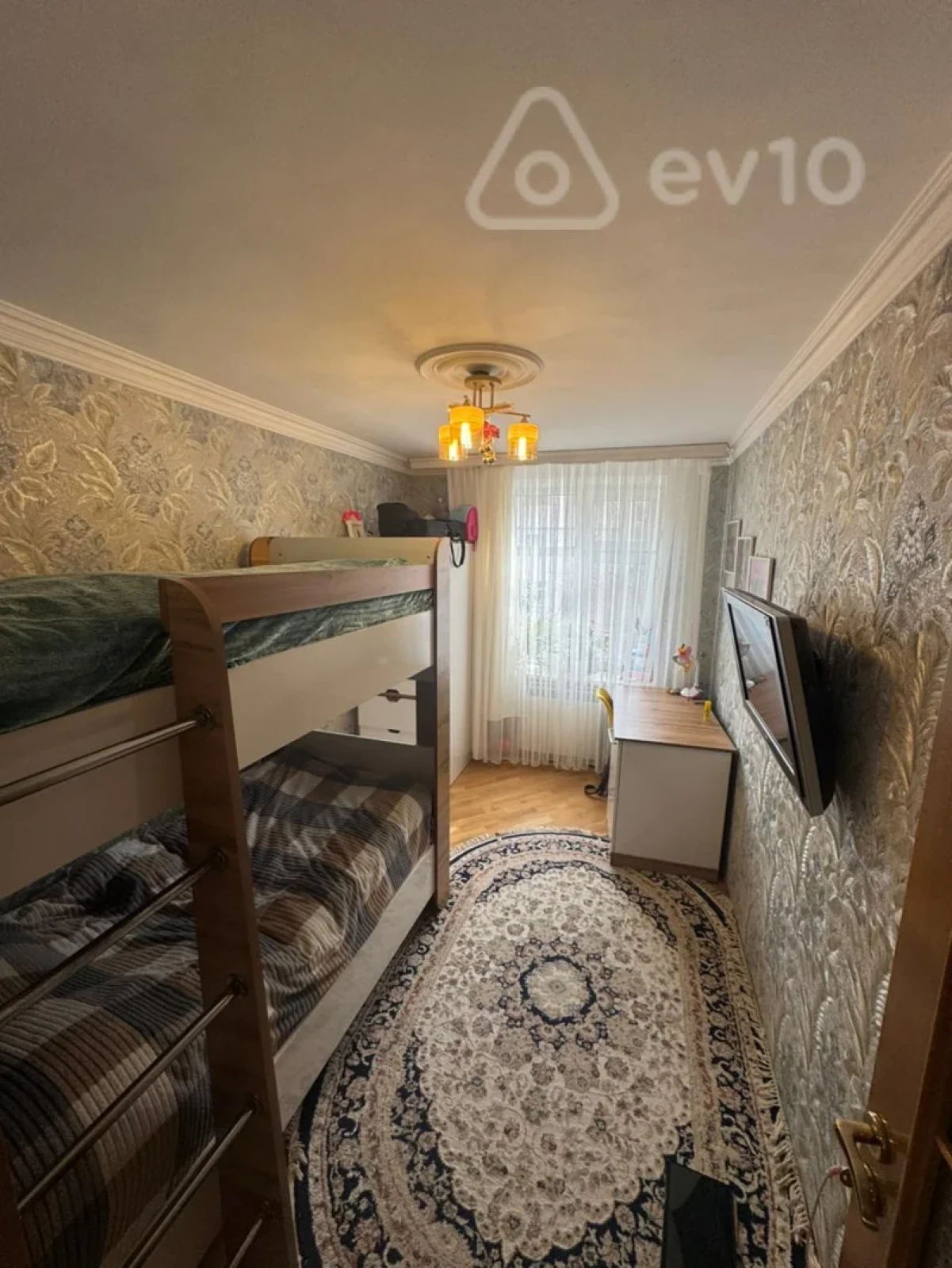 Satılır 3 otaqlı köhnə tikili 80 m²