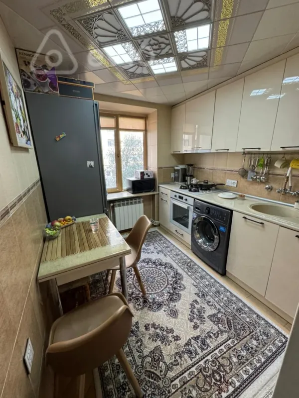 Satılır 3 otaqlı köhnə tikili 80 m²