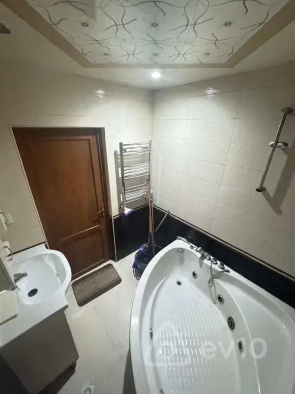 Kirayə verilir 2 otaqlı yeni tikili 100 m²