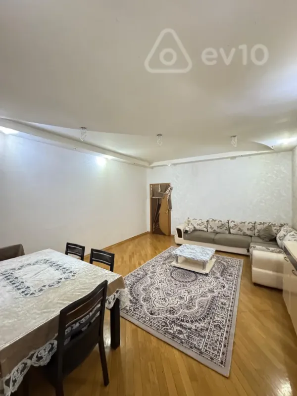 Kirayə verilir 2 otaqlı yeni tikili 100 m²