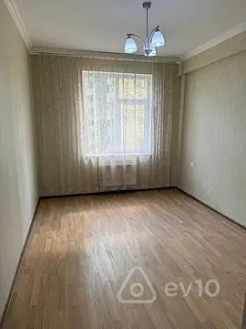 Kirayə verilir 3 otaqlı yeni tikili 70 m²
