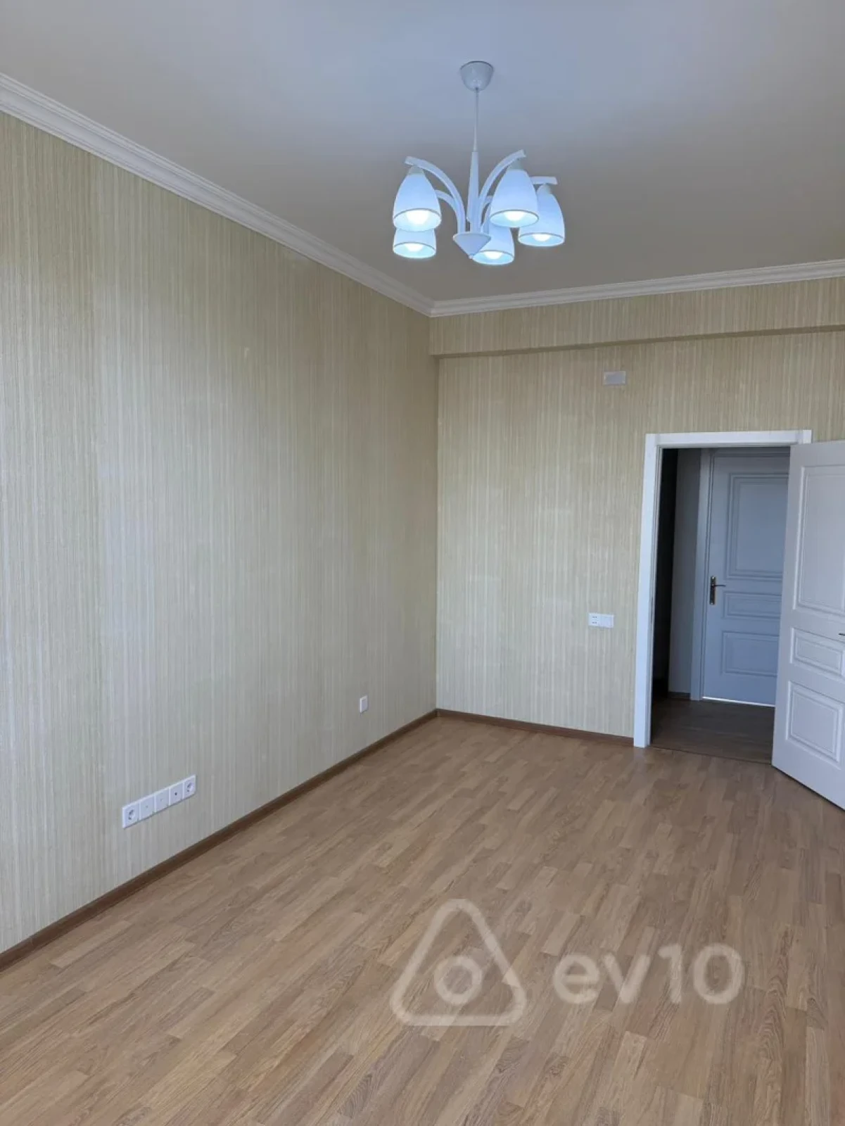 Kirayə verilir 3 otaqlı yeni tikili 70 m²