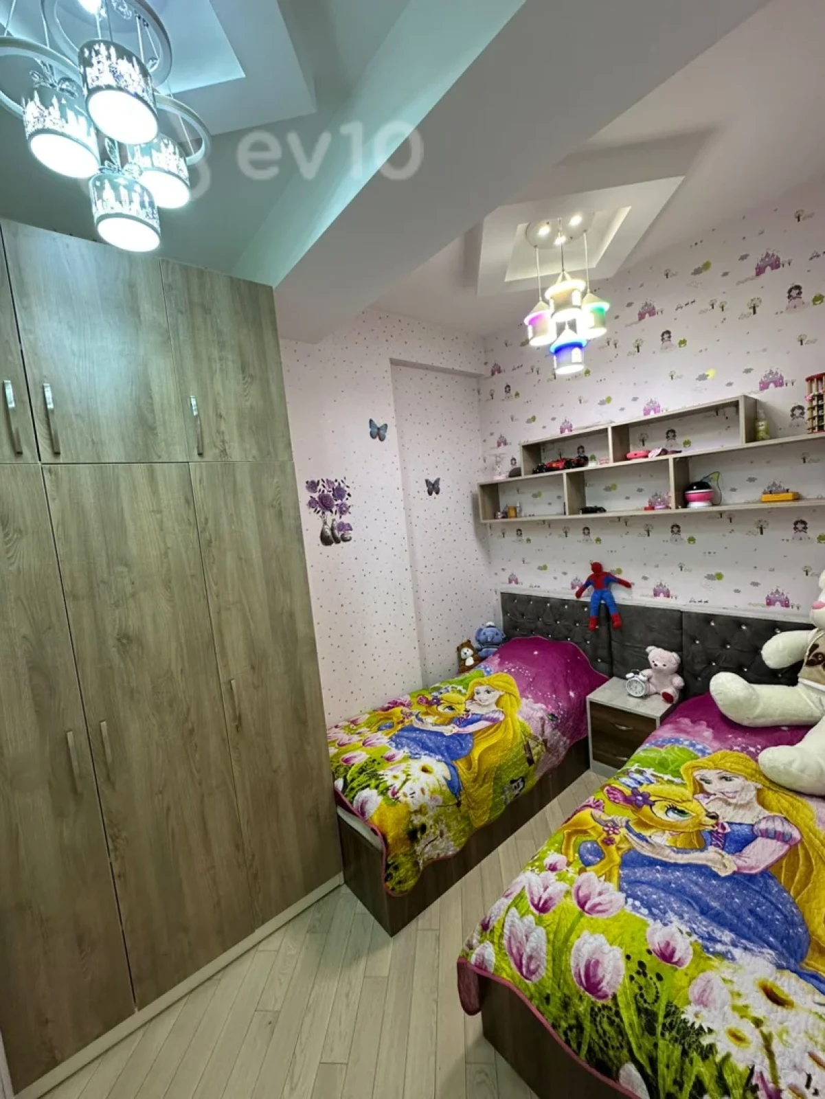 Kirayə verilir 3 otaqlı yeni tikili 105 m²