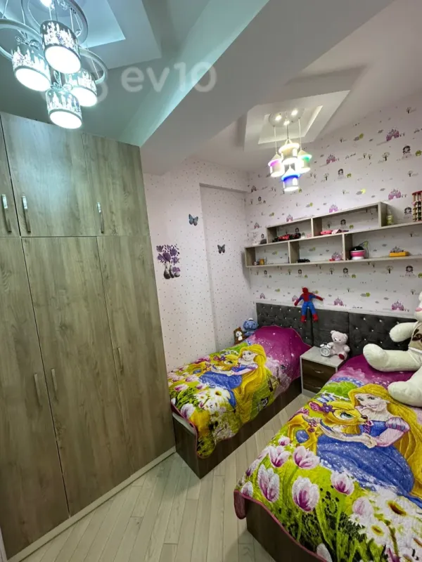 Kirayə verilir 3 otaqlı yeni tikili 105 m²