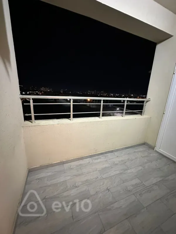 Kirayə verilir 3 otaqlı yeni tikili 105 m²