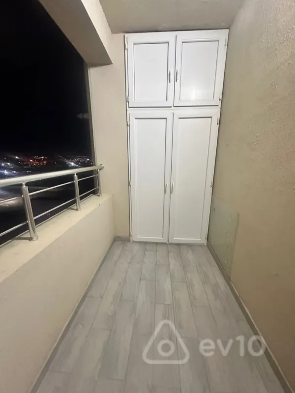 Kirayə verilir 3 otaqlı yeni tikili 105 m²