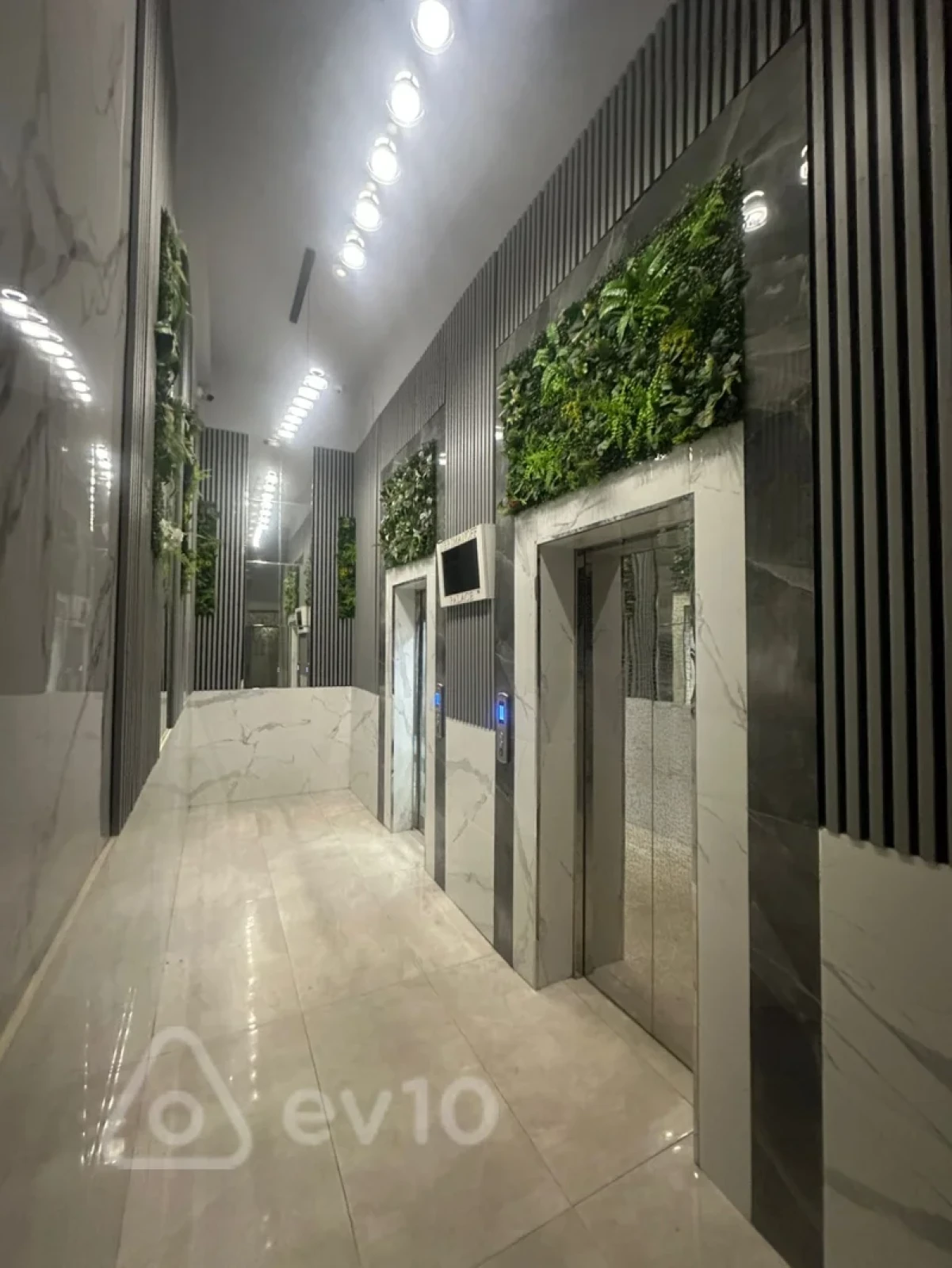 Kirayə verilir 3 otaqlı yeni tikili 105 m²