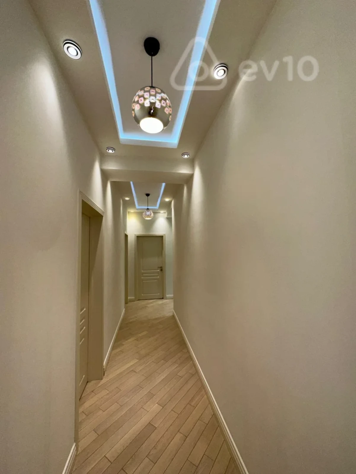 Kirayə verilir 3 otaqlı yeni tikili 105 m²