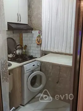 Kirayə verilir 2 otaqlı köhnə tikili 60 m²