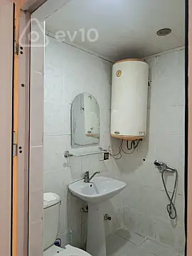 Satılır 1 otaqlı köhnə tikili 30 m²