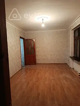 Satılır 1 otaqlı köhnə tikili 30 m²