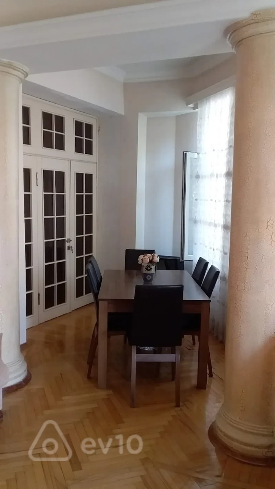 Kirayə verilir 3 otaqlı köhnə tikili 100 m²