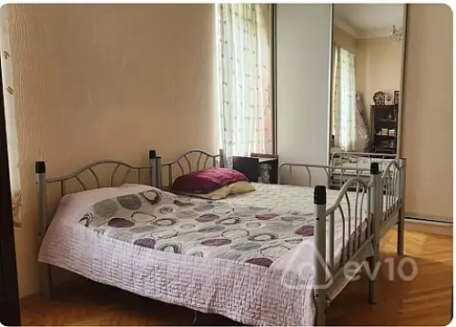 Kirayə verilir 3 otaqlı köhnə tikili 100 m²