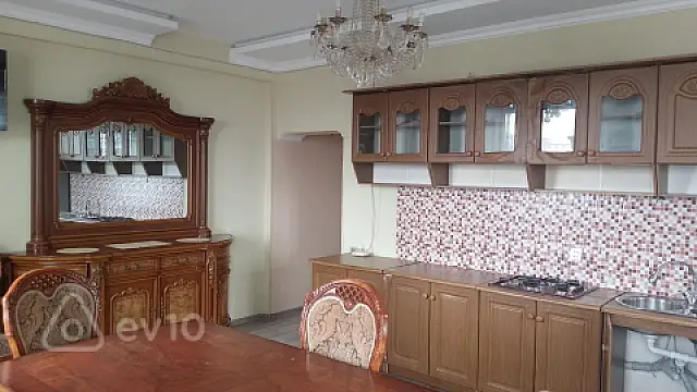 Kirayə verilir 3 otaqlı yeni tikili 80 m²